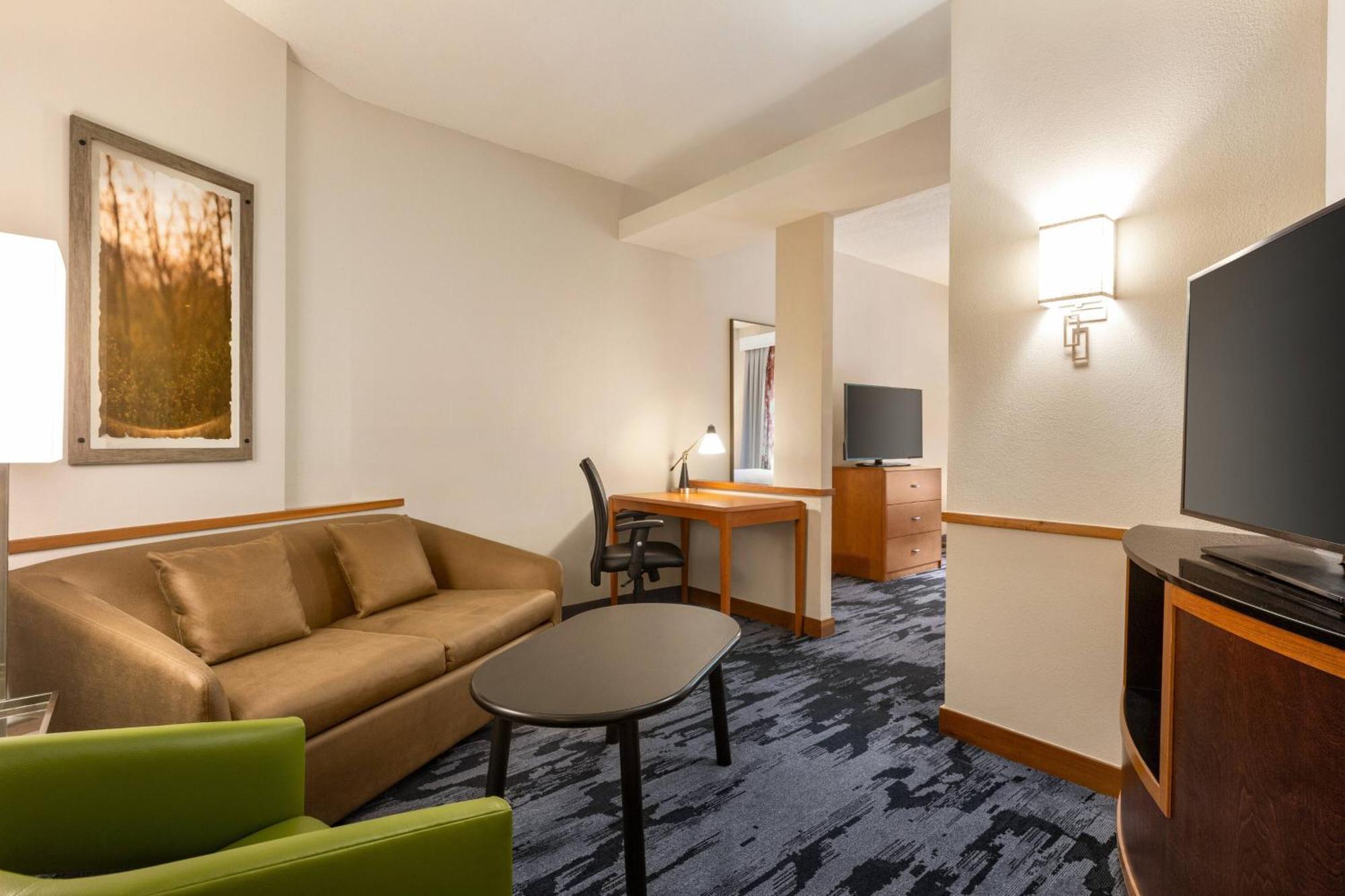 Fairfield Inn & Suites Jacksonville West/Chaffee Point Екстер'єр фото