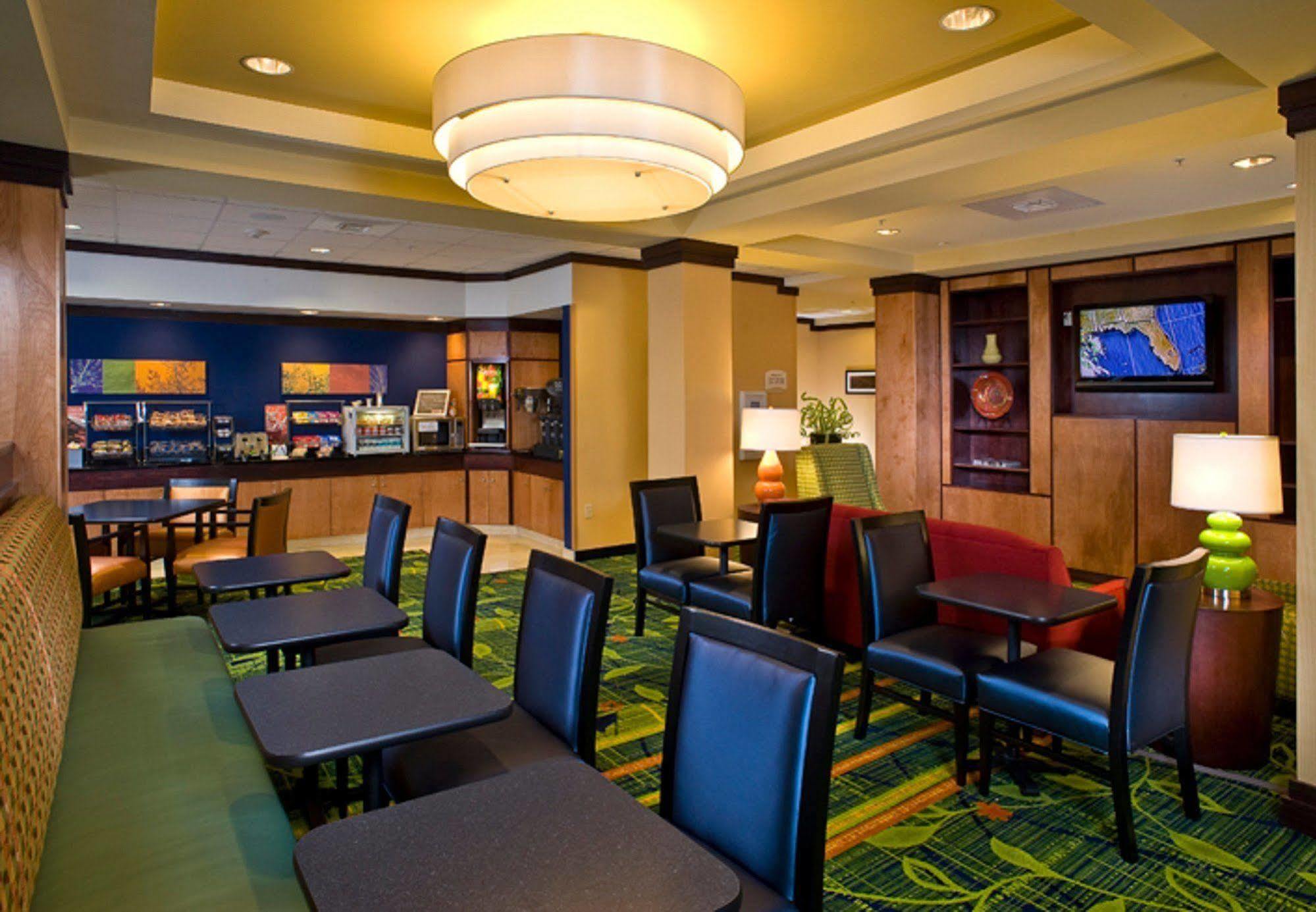 Fairfield Inn & Suites Jacksonville West/Chaffee Point Екстер'єр фото